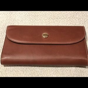 Dooney & Bourke Alto Slim Continental Chestnut